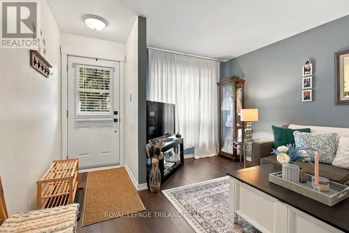 A - 111 WELLESLEY CRES CRESCENT #A