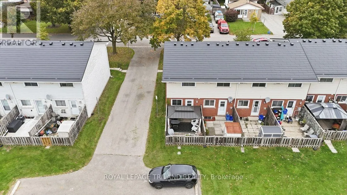 A - 111 WELLESLEY CRES CRESCENT #A
