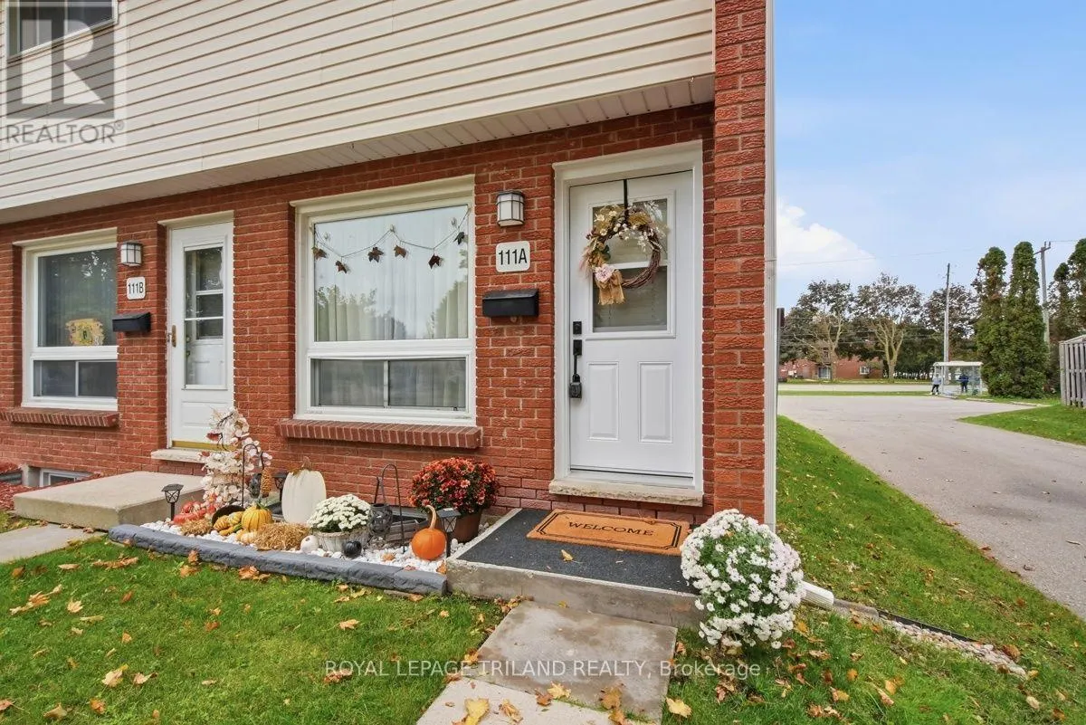 A - 111 WELLESLEY CRES CRESCENT #A