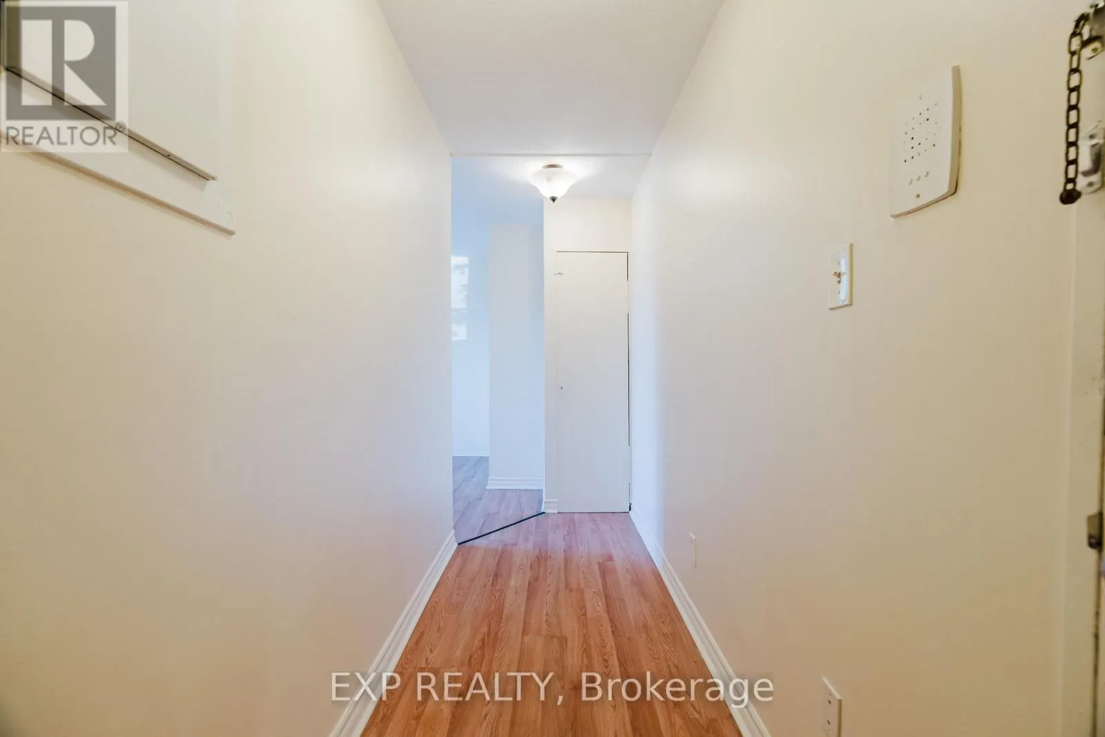 208C - 2041 ARROWSMITH DRIVE