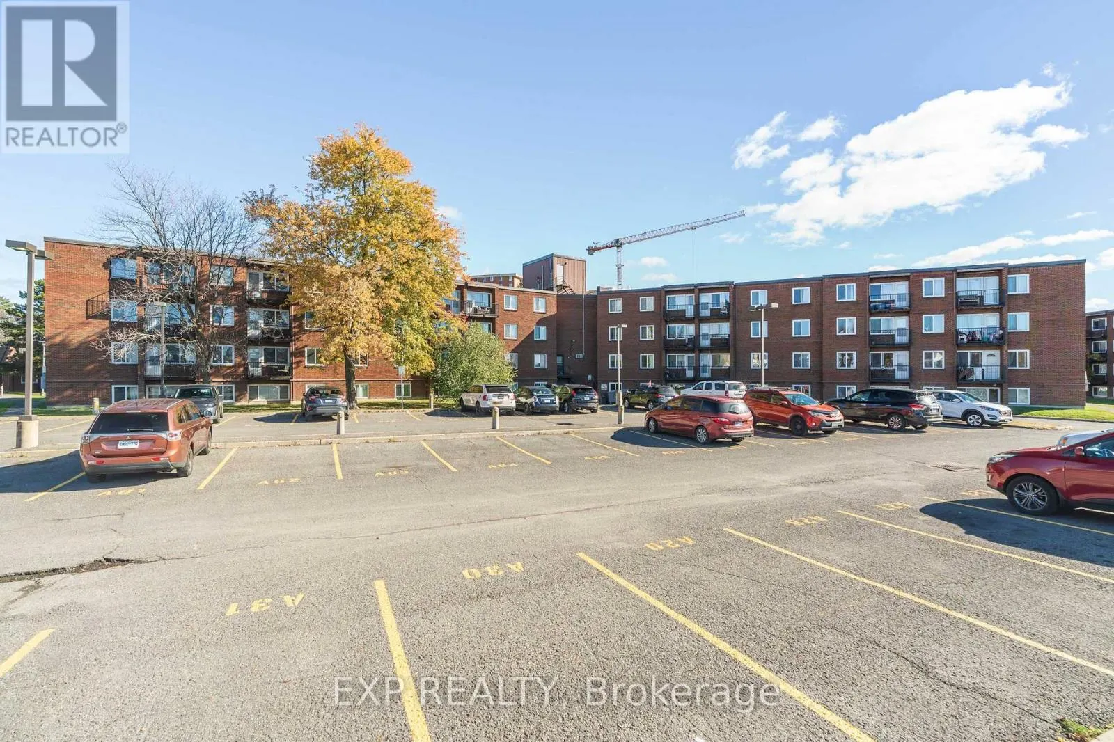 208C - 2041 ARROWSMITH DRIVE