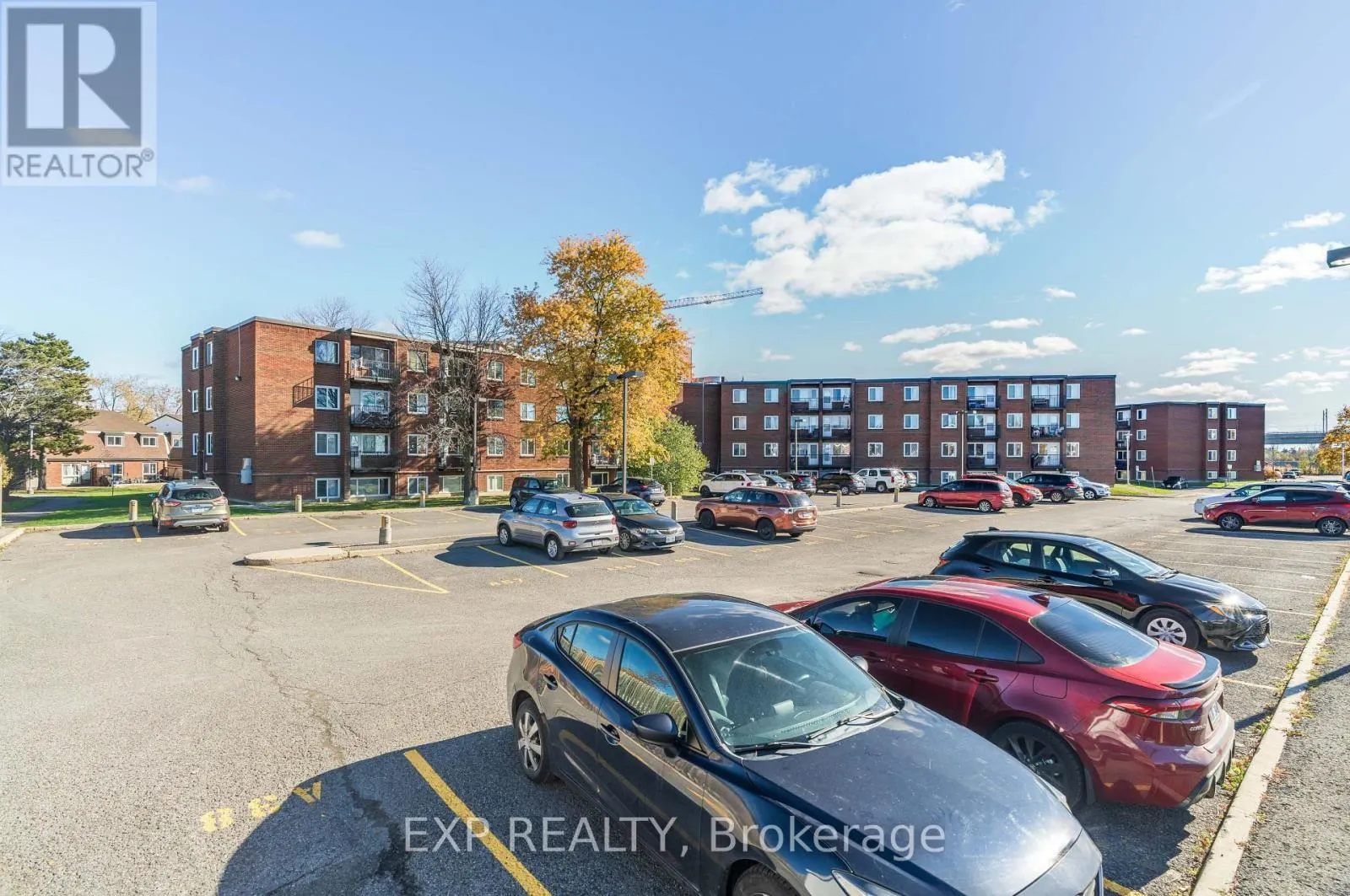 208C - 2041 ARROWSMITH DRIVE