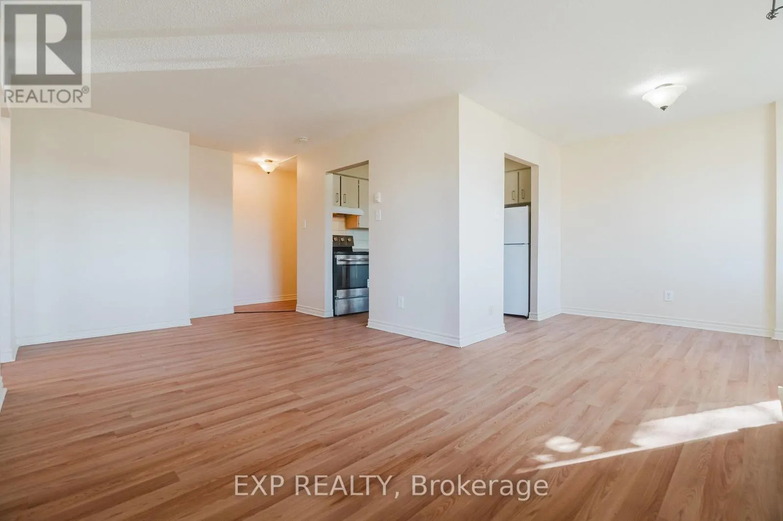208C - 2041 ARROWSMITH DRIVE