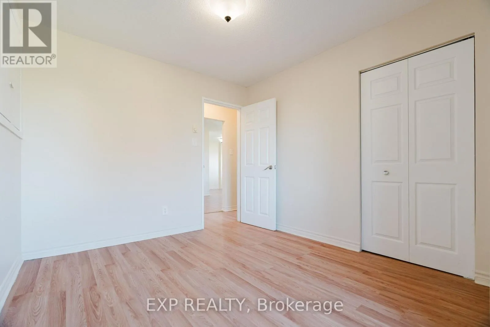 208C - 2041 ARROWSMITH DRIVE