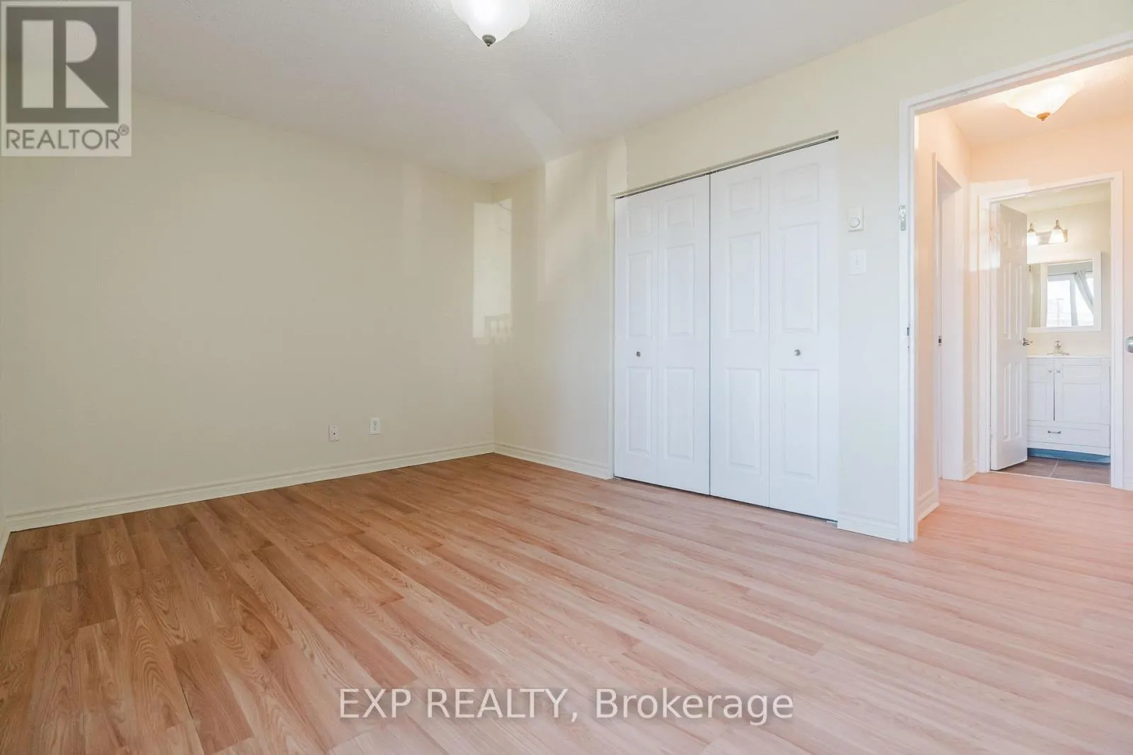 208C - 2041 ARROWSMITH DRIVE