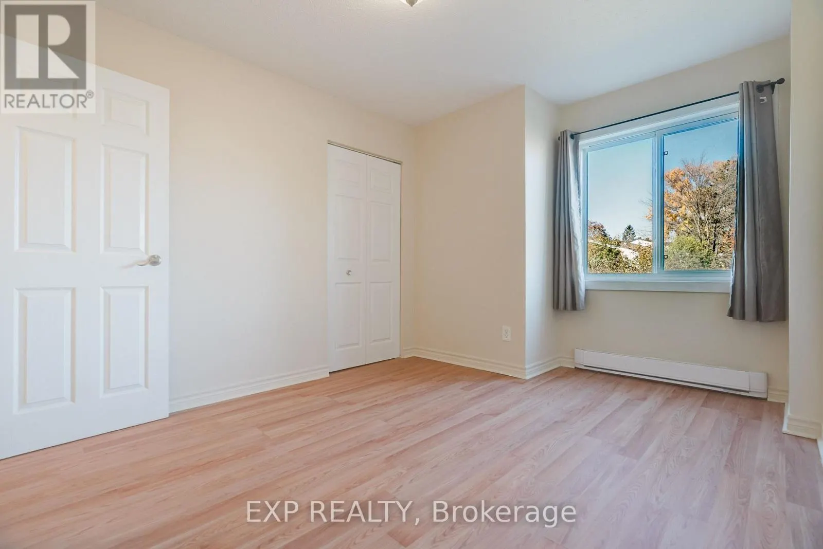 208C - 2041 ARROWSMITH DRIVE