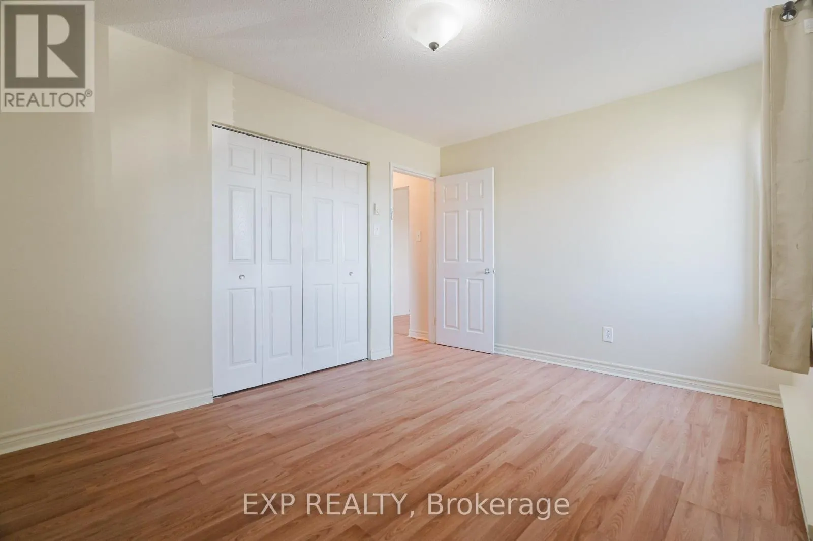 208C - 2041 ARROWSMITH DRIVE