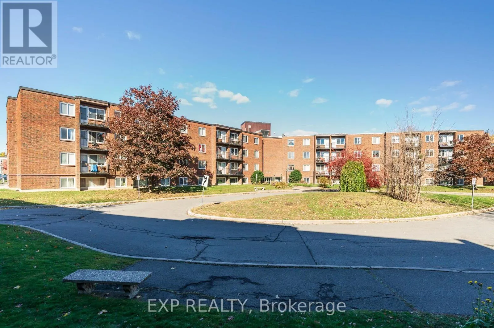 208C - 2041 ARROWSMITH DRIVE