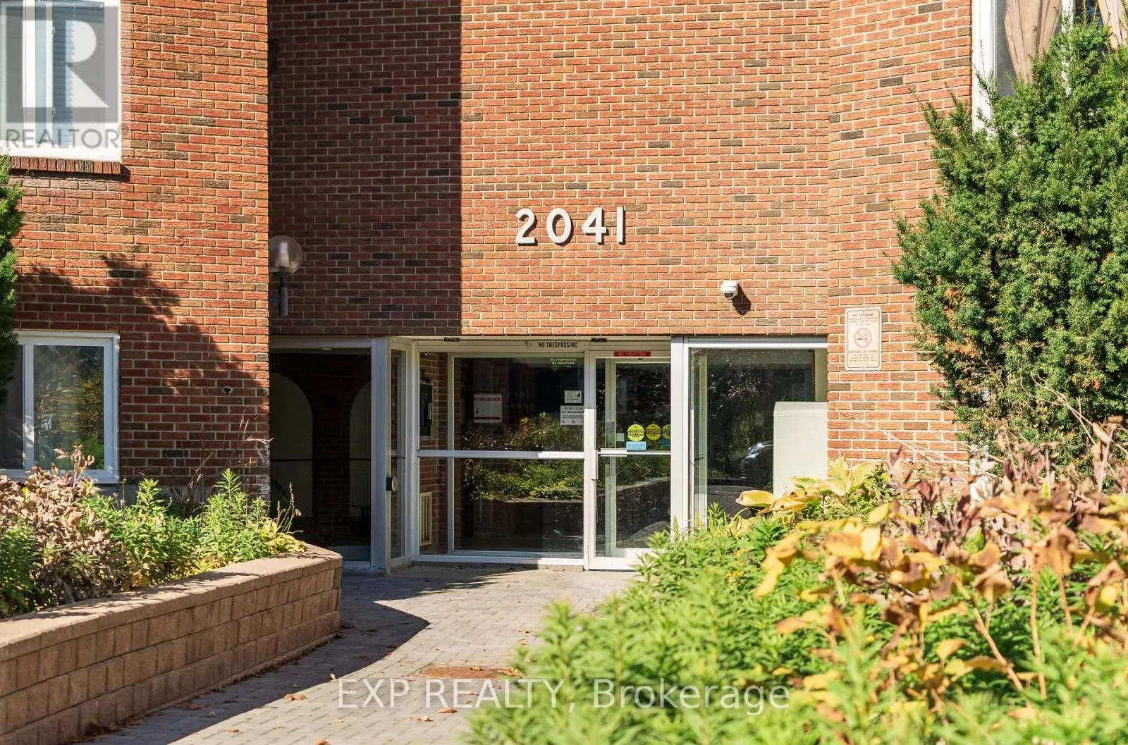 208C - 2041 ARROWSMITH DRIVE