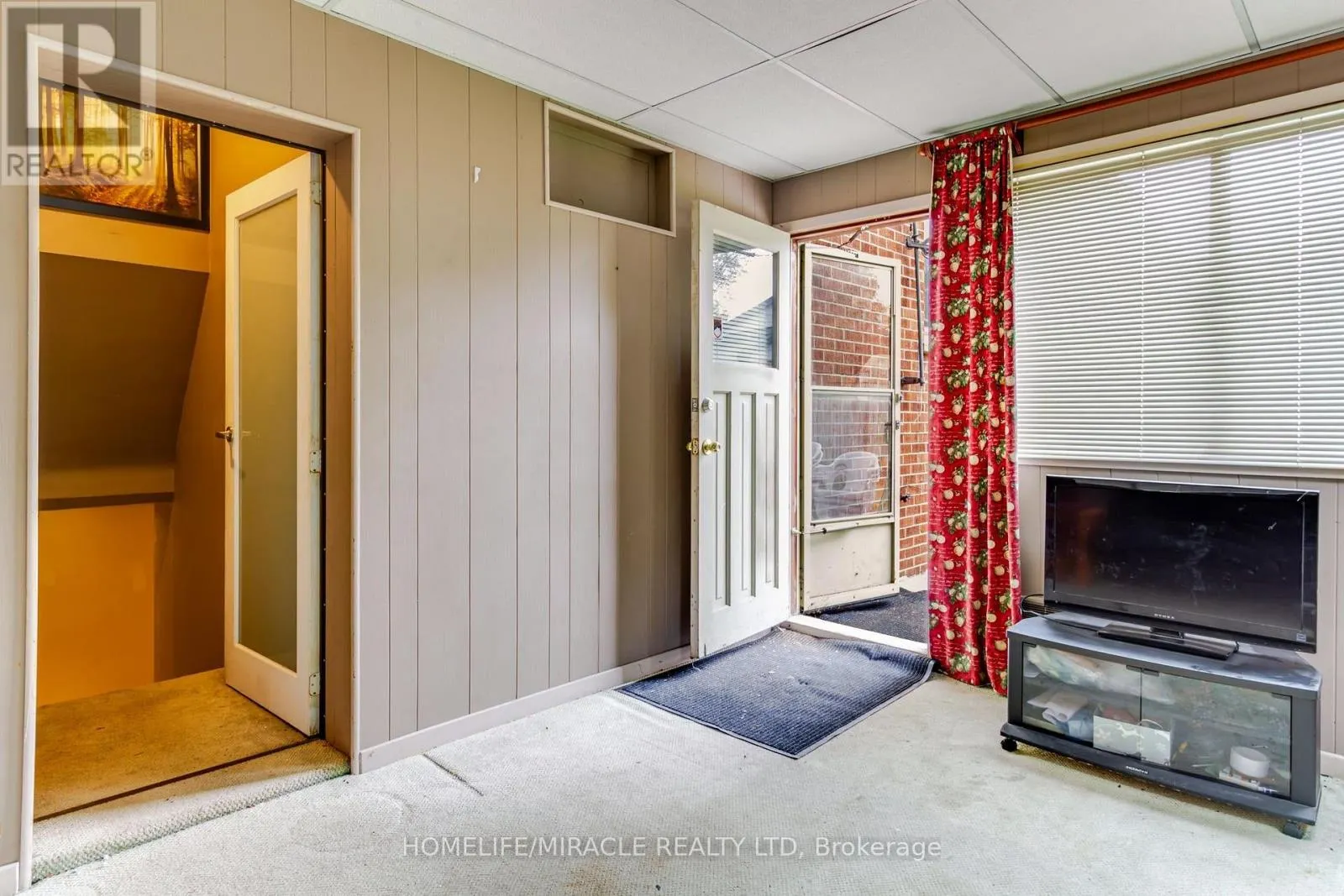 77 RANDALL AVENUE