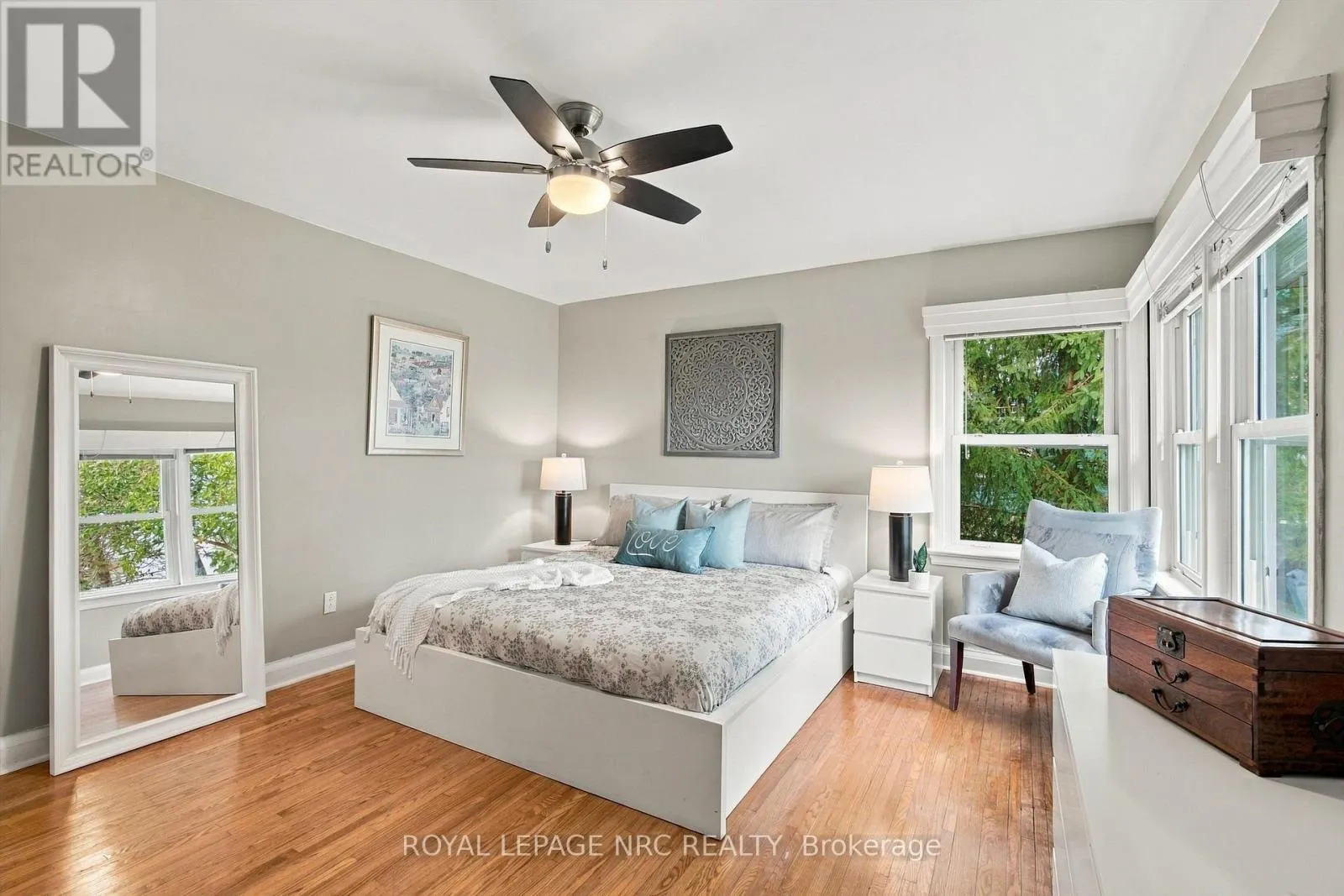 4319 NIAGARA RIVER PARKWAY
