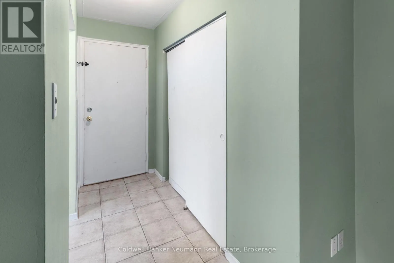 3 - 8 DELAWARE AVENUE #3