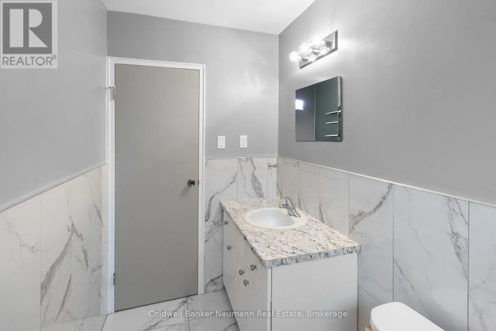3 - 8 DELAWARE AVENUE #3