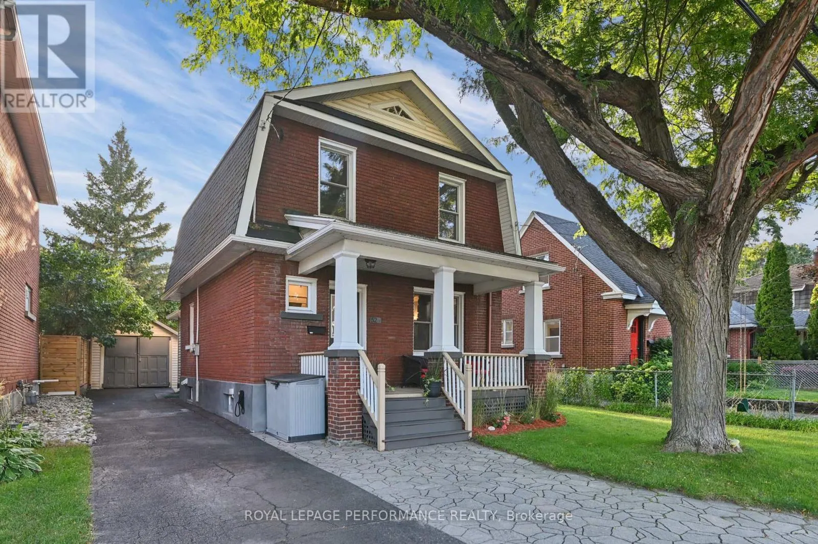 52 MARLOWE CRESCENT