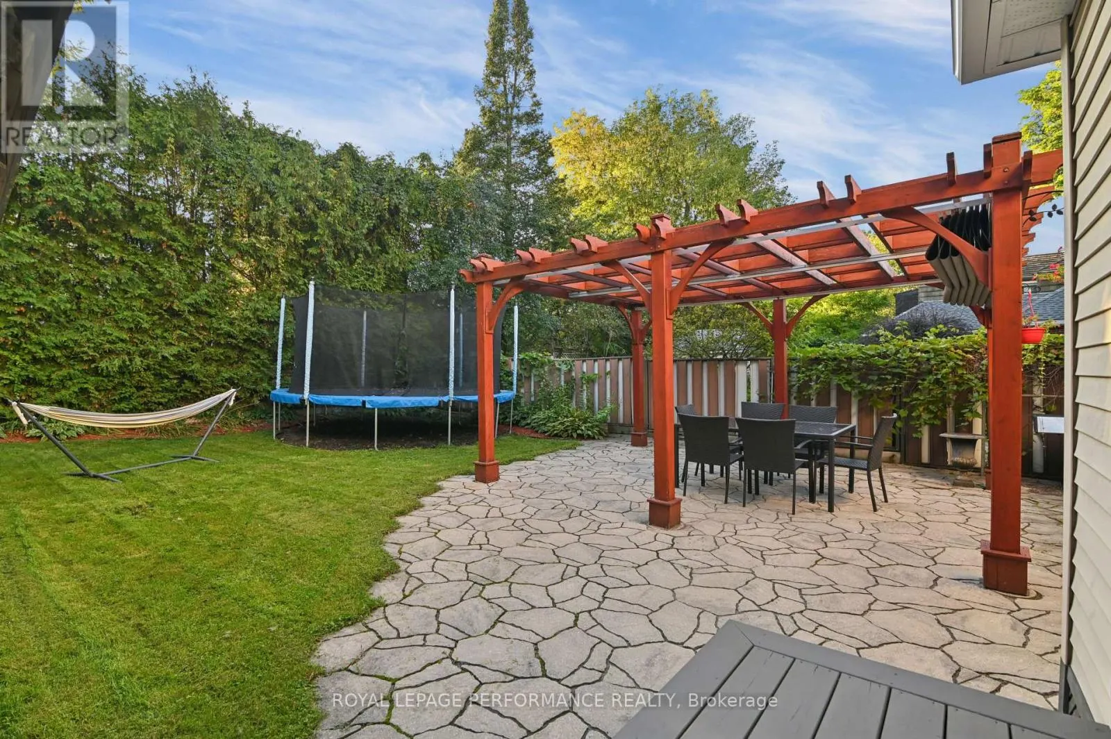 52 MARLOWE CRESCENT