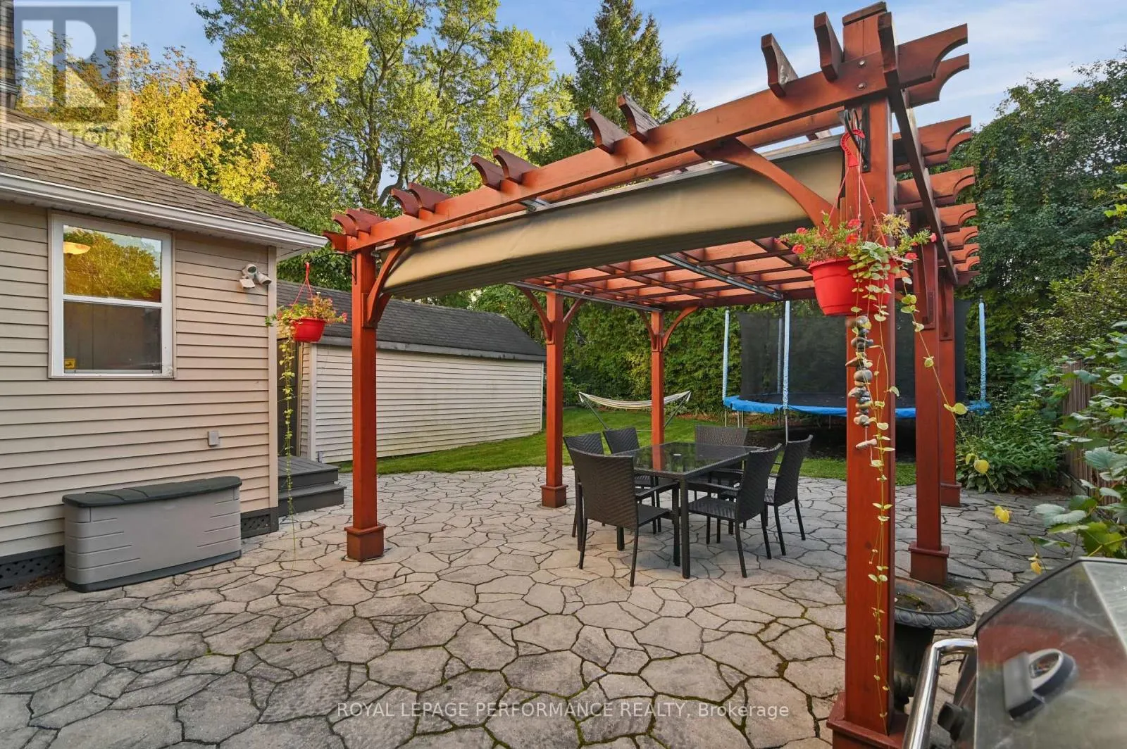 52 MARLOWE CRESCENT