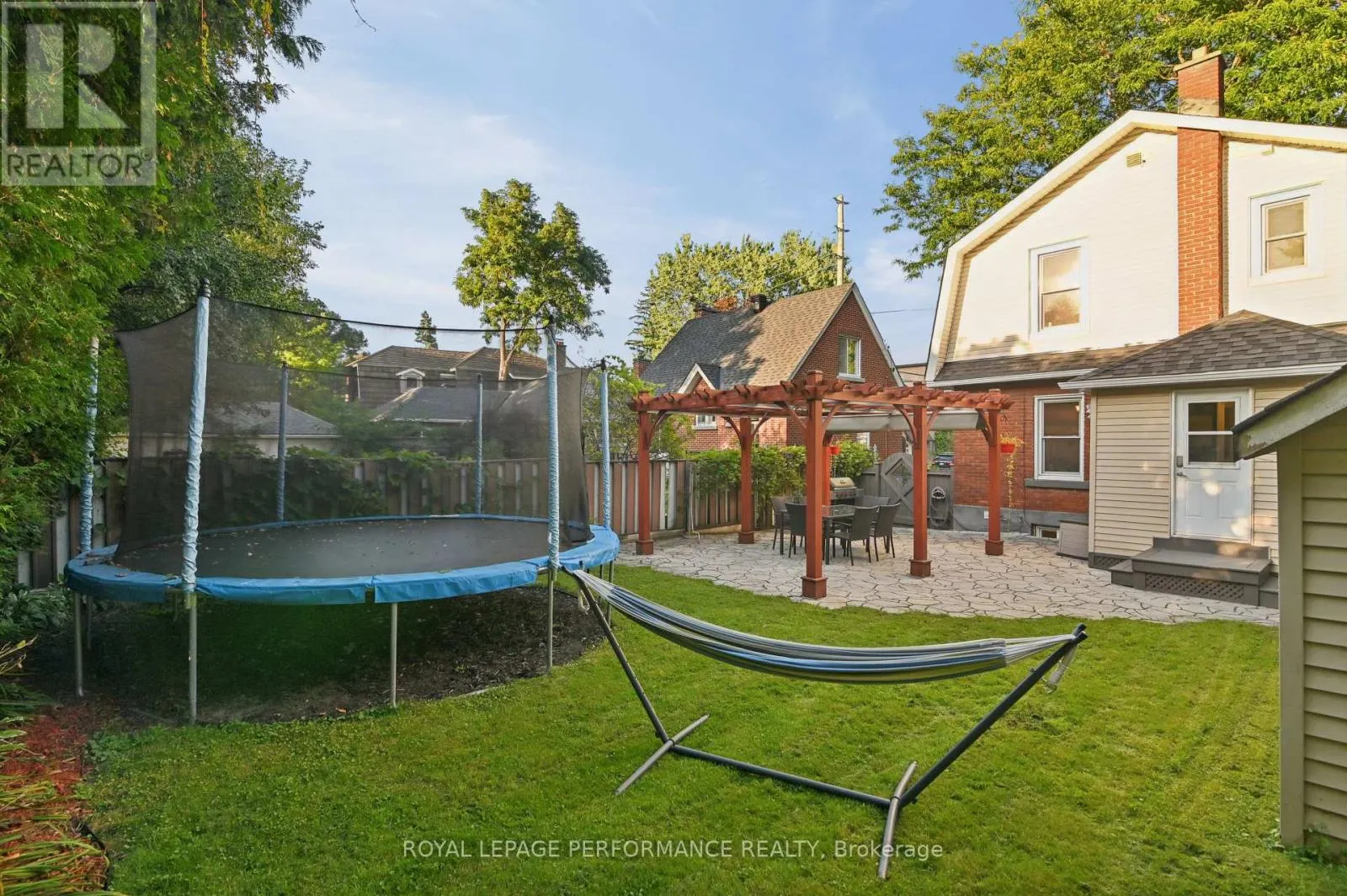 52 MARLOWE CRESCENT