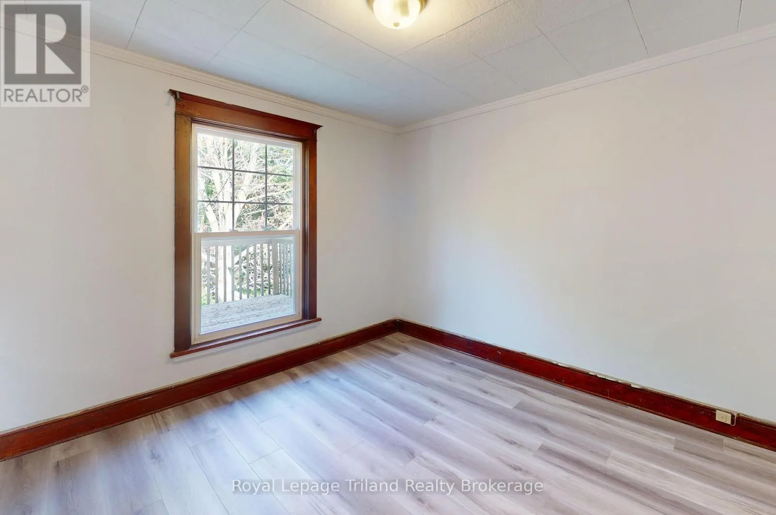 279 VANSITTART AVENUE