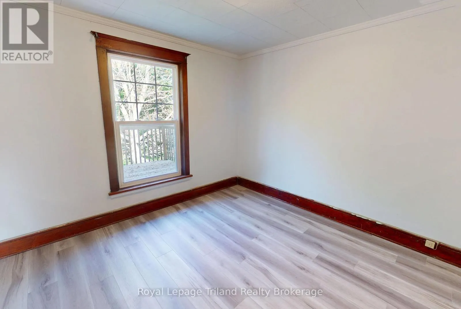 279 VANSITTART AVENUE