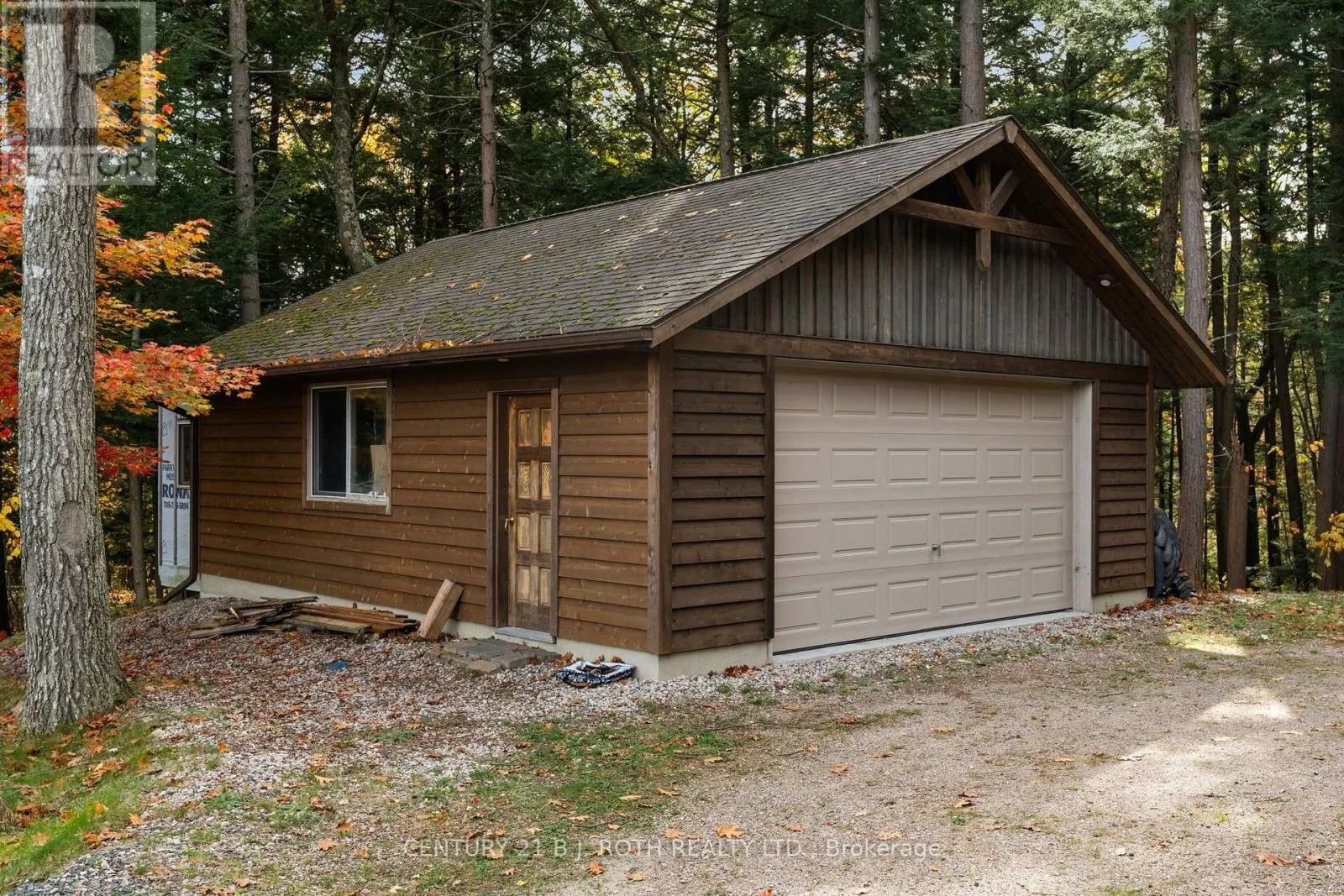 13 CURRAN TRAIL