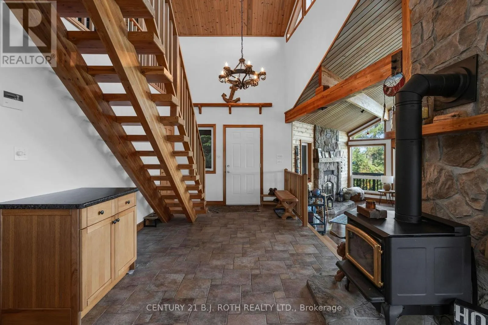 13 CURRAN TRAIL