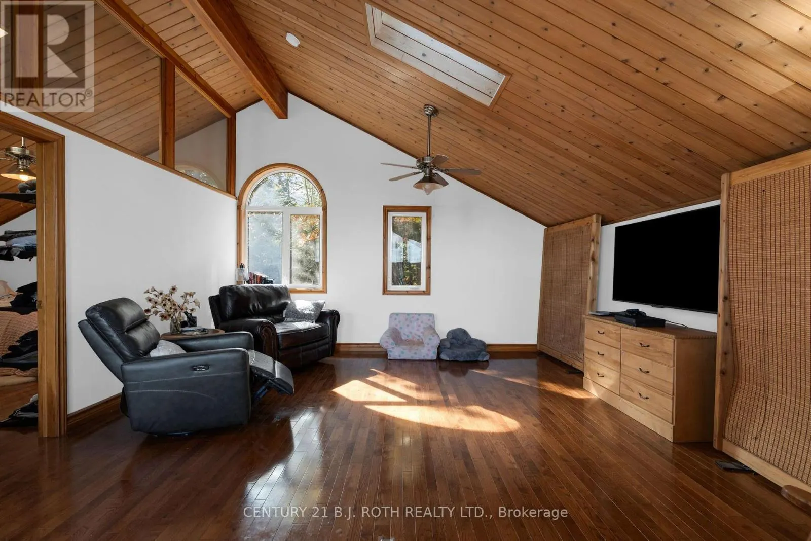 13 CURRAN TRAIL