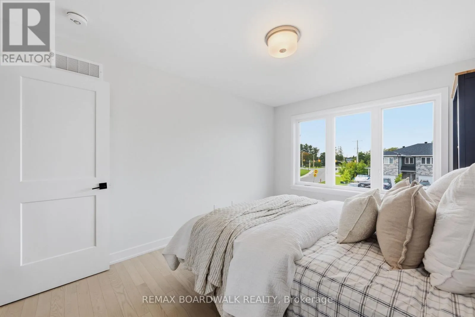 5 MORRALL COURT