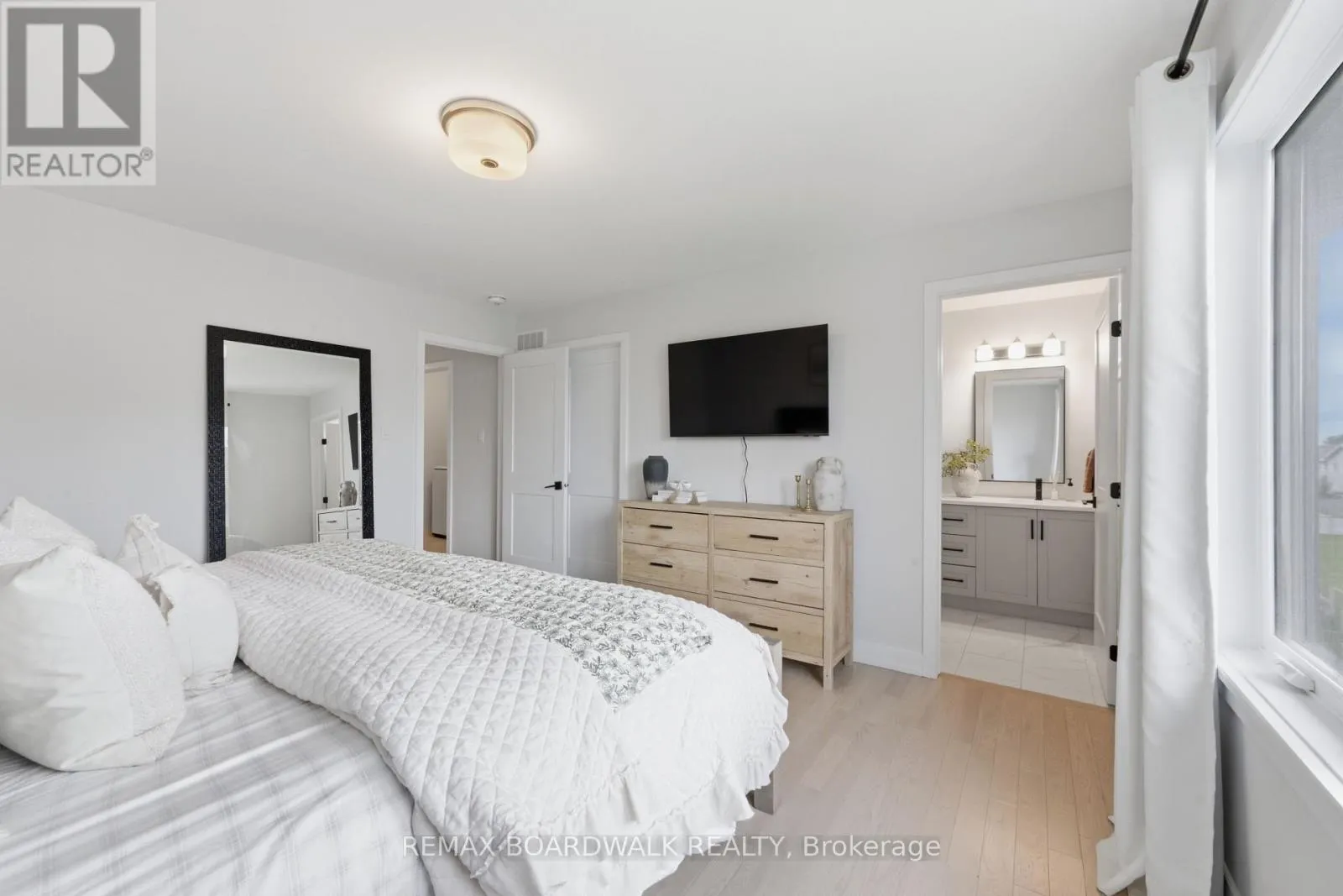5 MORRALL COURT