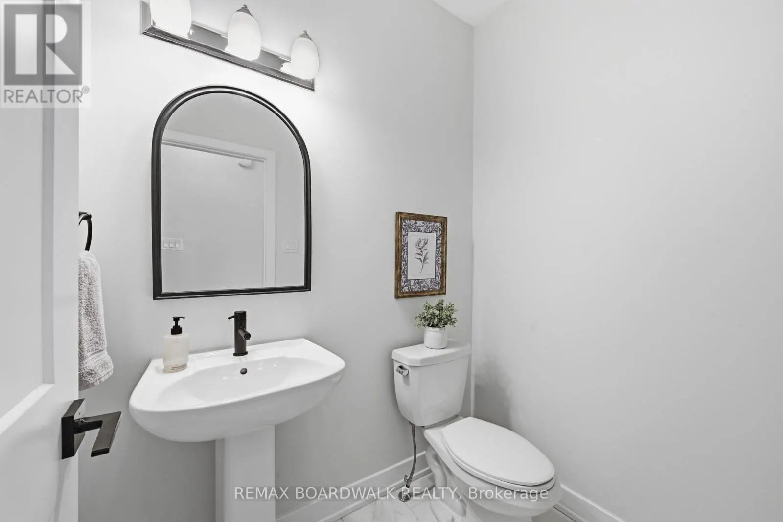 5 MORRALL COURT
