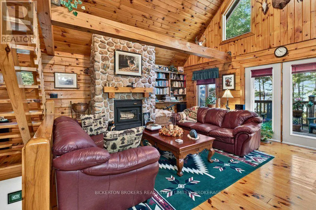 924 BLUE RUN LANE