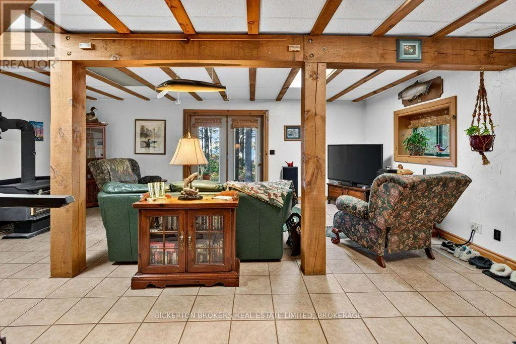 924 BLUE RUN LANE