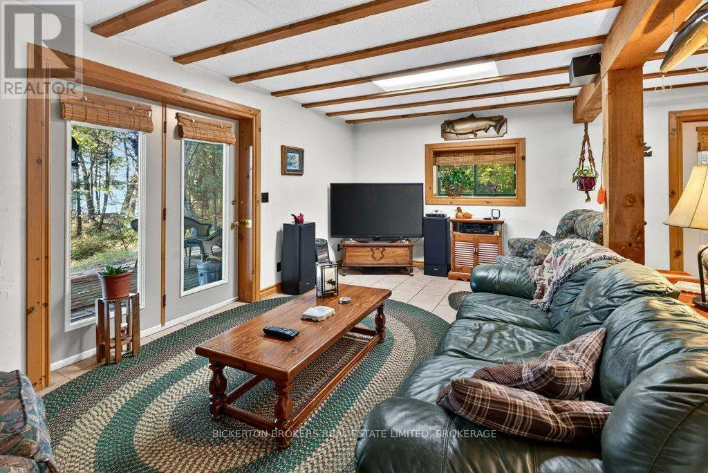 924 BLUE RUN LANE