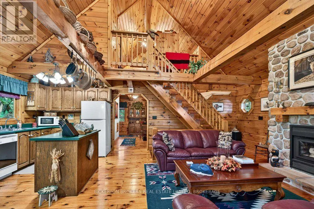 924 BLUE RUN LANE
