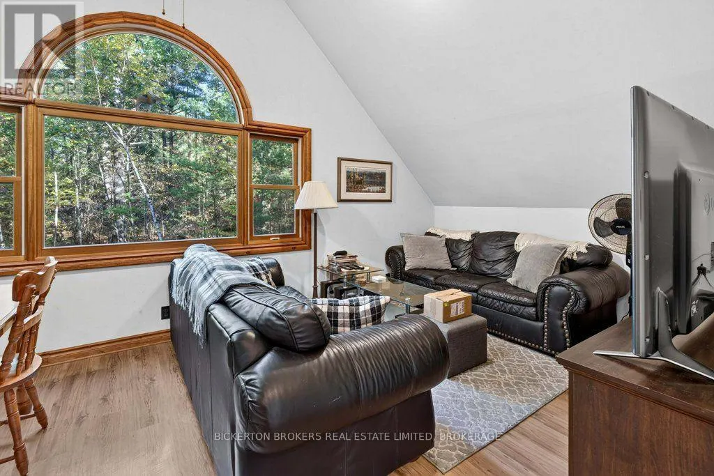 924 BLUE RUN LANE