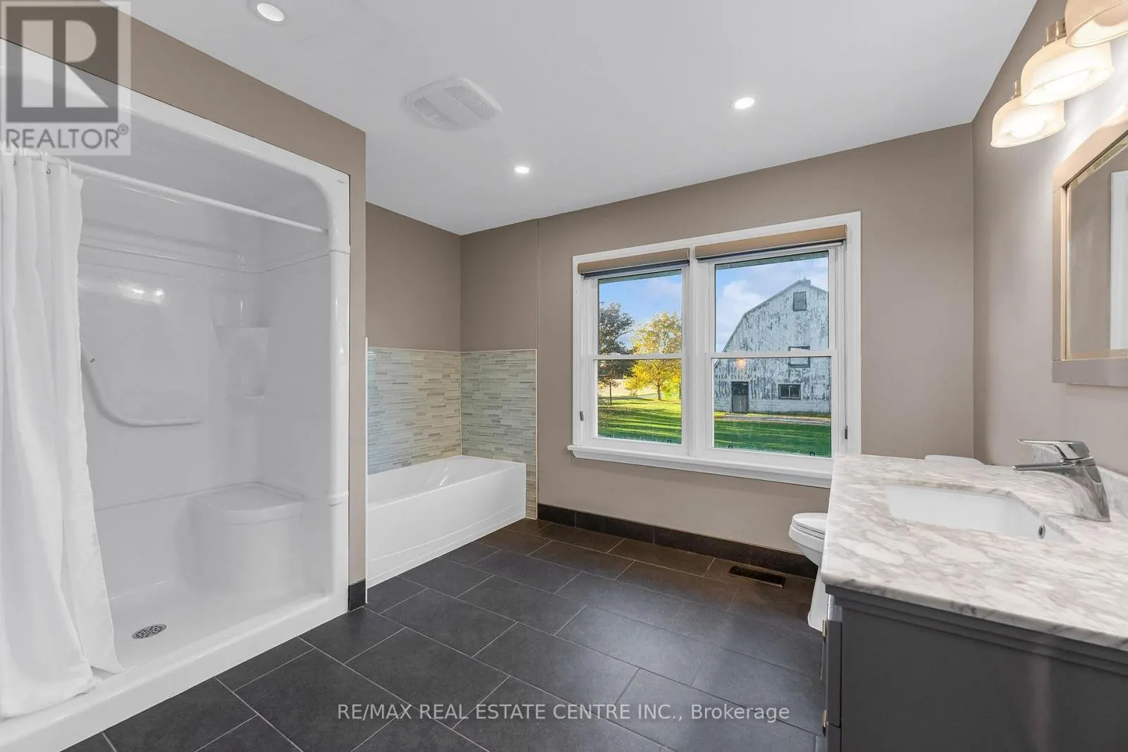 2347 GUYATT ROAD