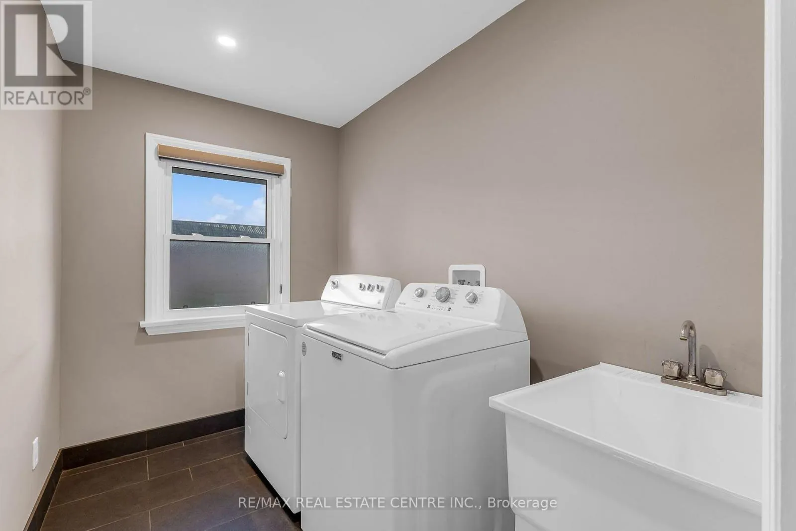 2347 GUYATT ROAD
