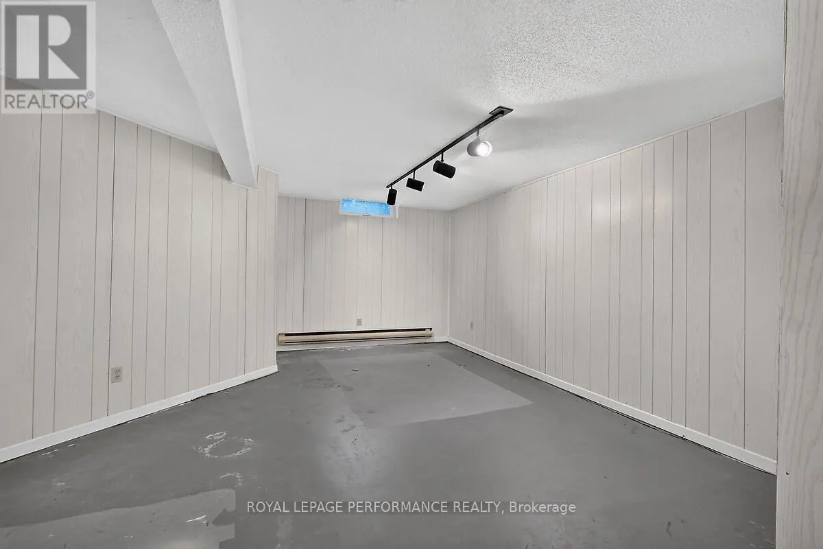 23 - 52 COMPATA WAY