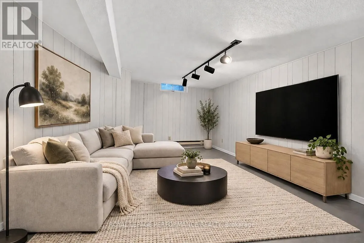 23 - 52 COMPATA WAY