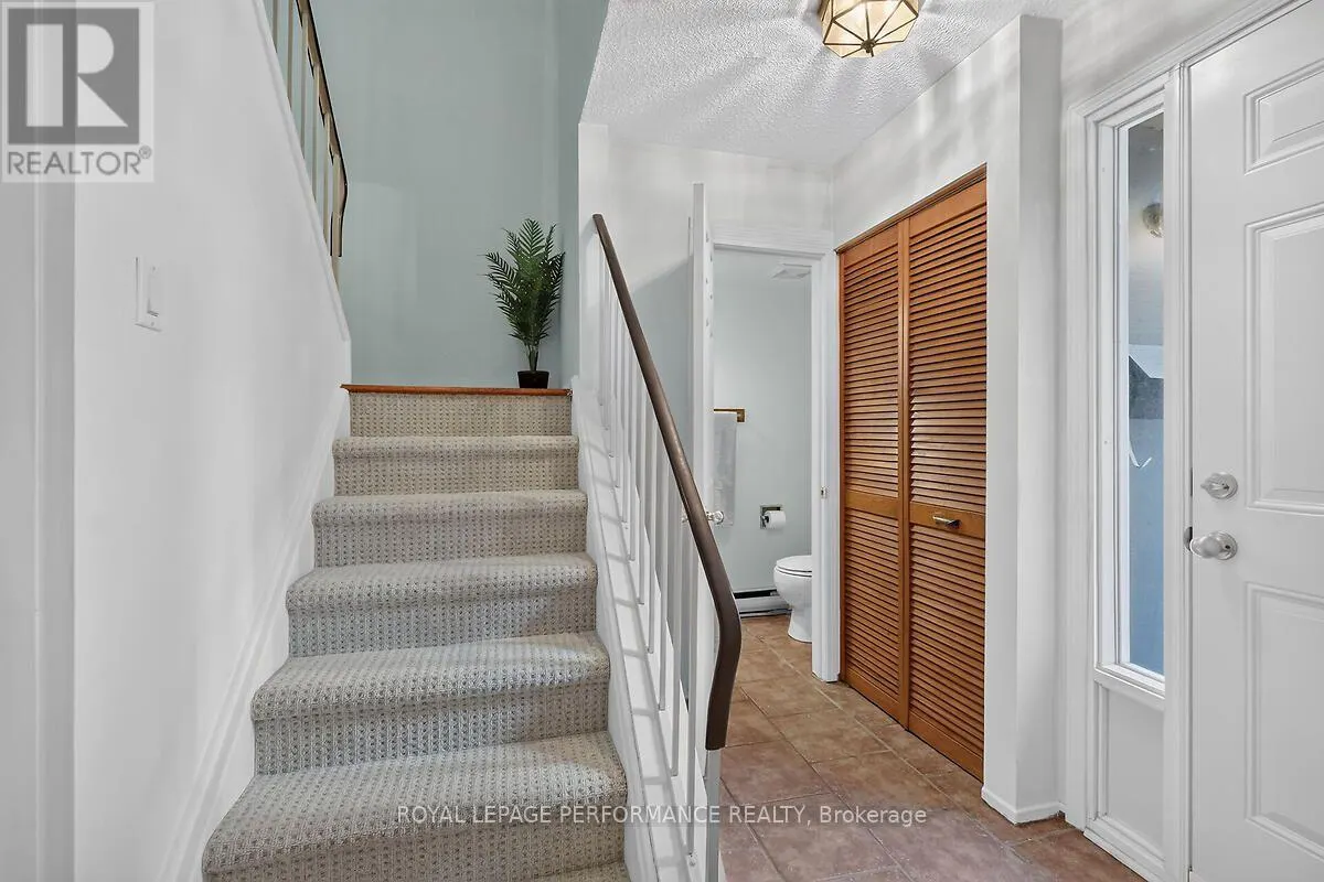 23 - 52 COMPATA WAY