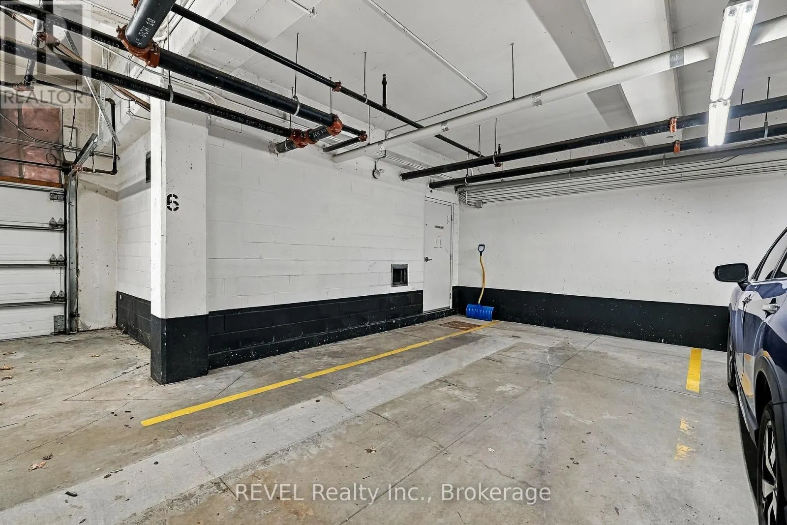 313 - 50 MILL STREET N #313