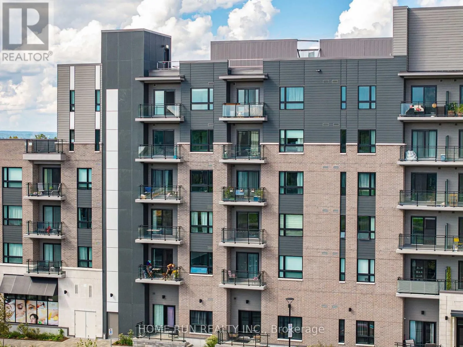 320 - 1350 HEMLOCK ROAD
