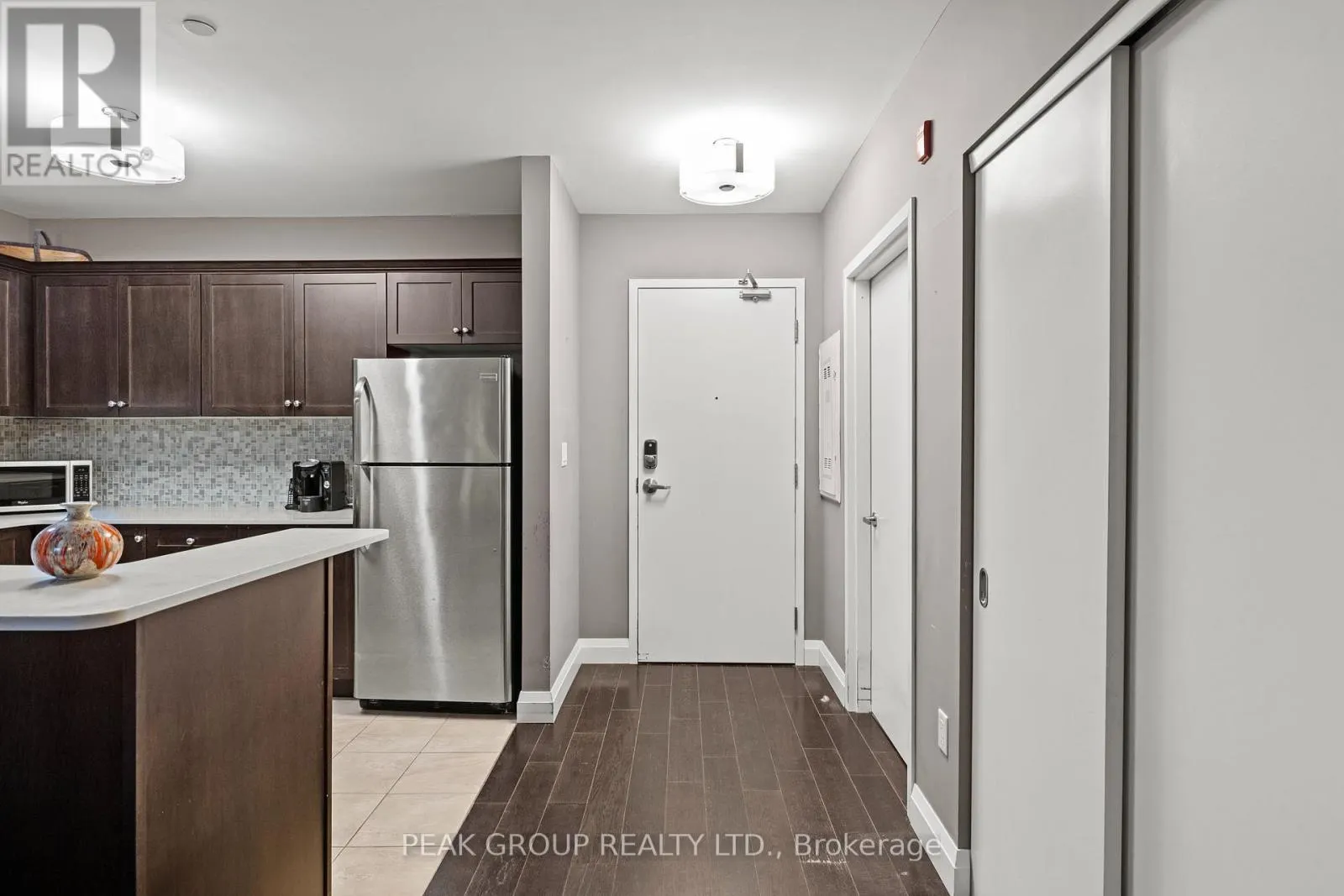 106 - 26 WELLINGTON STREET #106