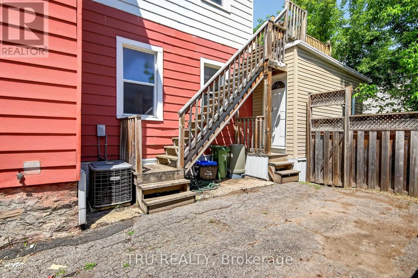 45 BELL STREET N