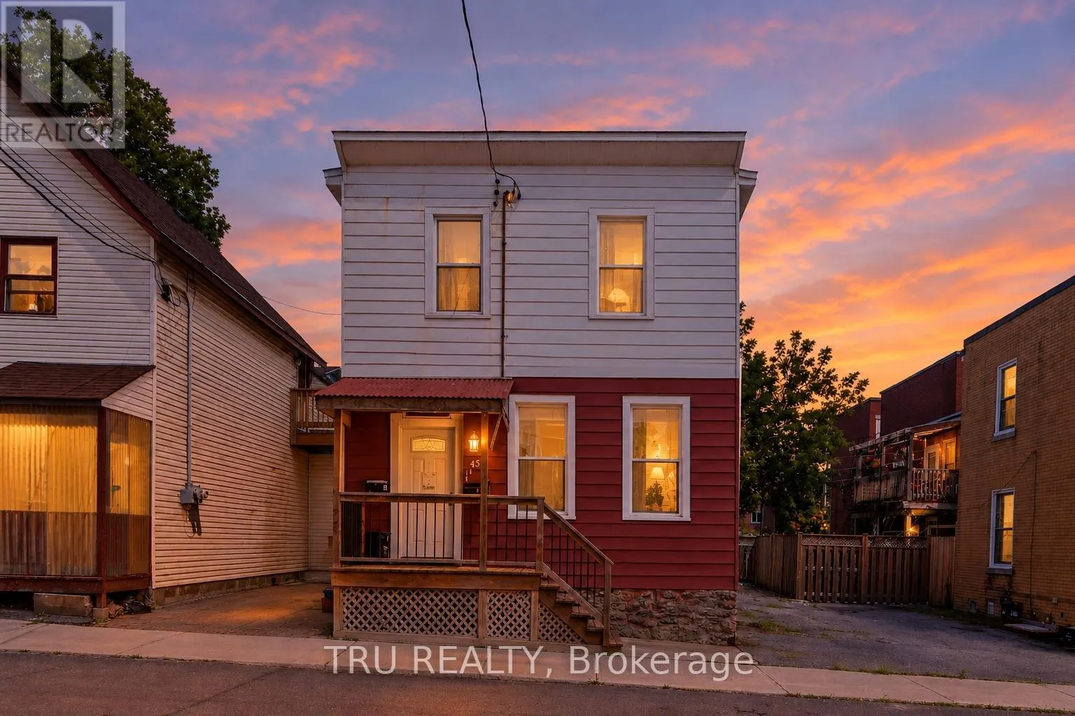 45 BELL STREET N