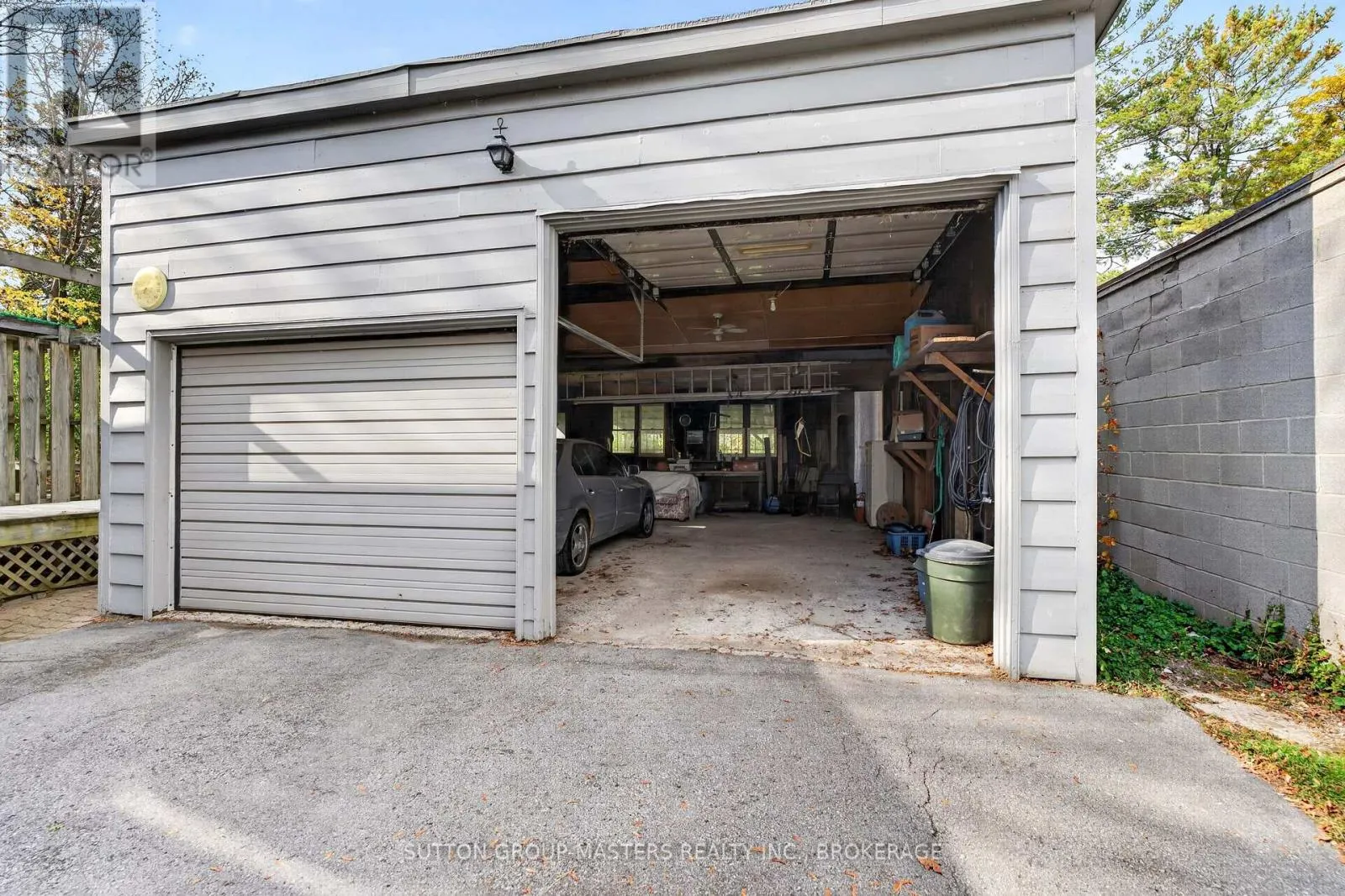 212 MACDONNELL STREET