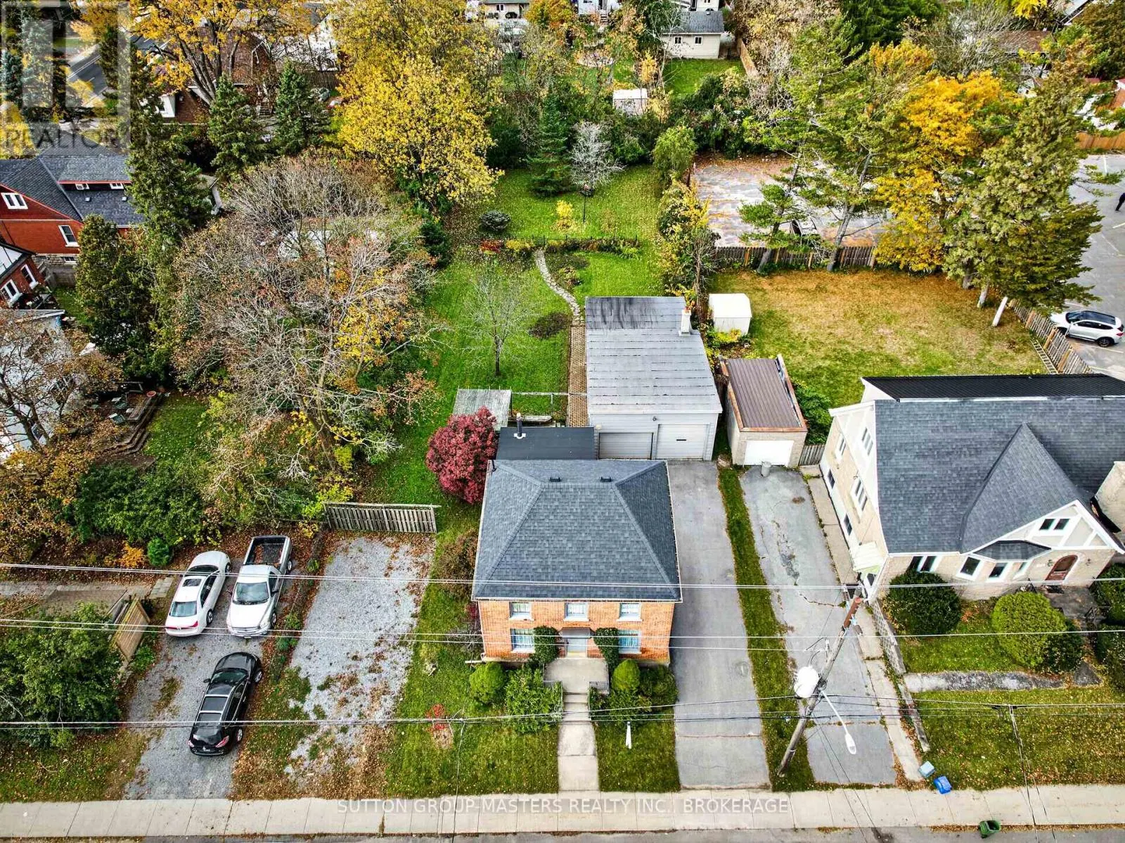 212 MACDONNELL STREET