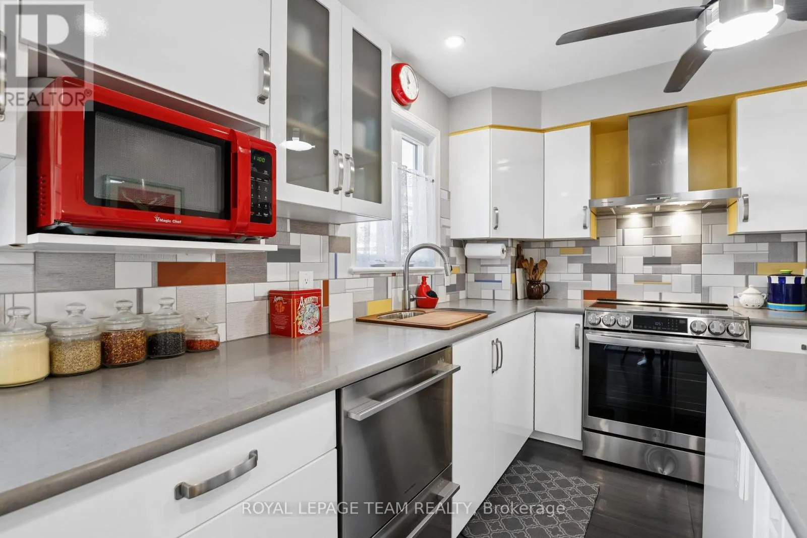 11 CRAFTSMAN PRIVATE