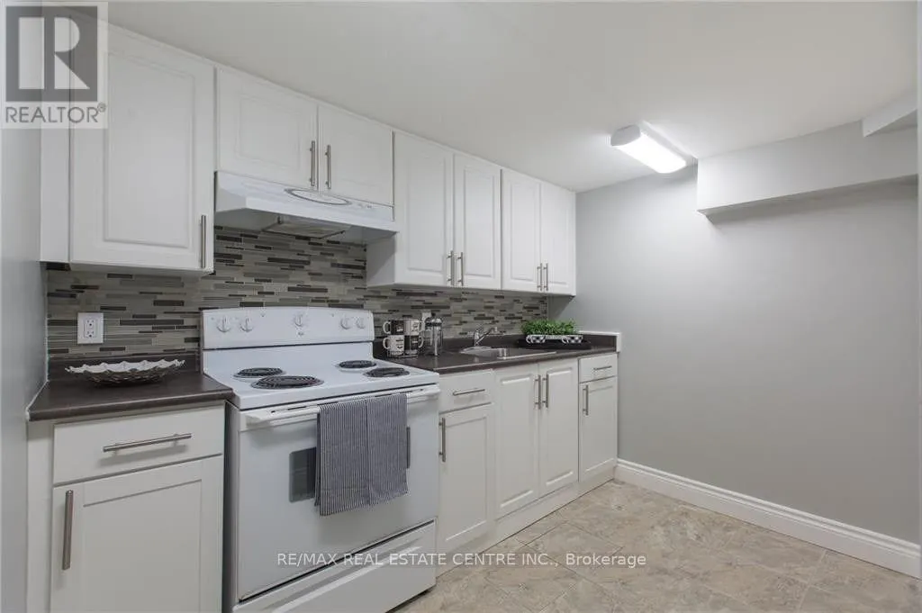 LOWER - 119 ALISON AVENUE