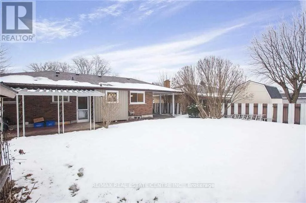 LOWER - 119 ALISON AVENUE