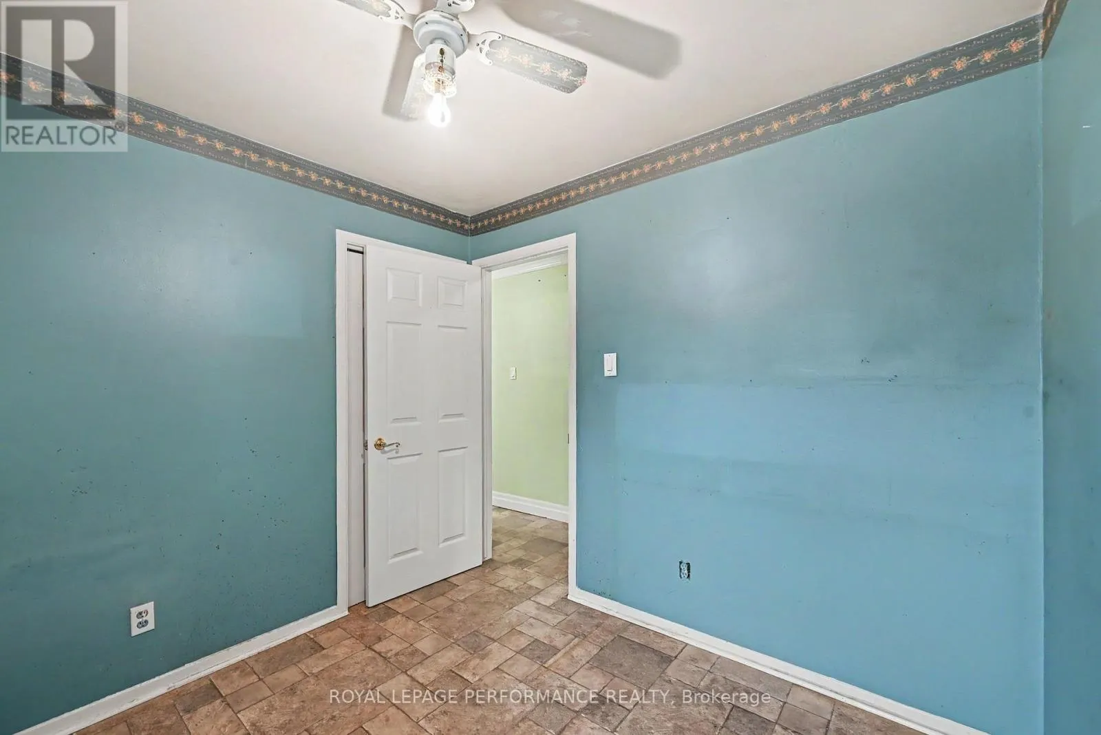 281 MEADOWVALE CRESCENT
